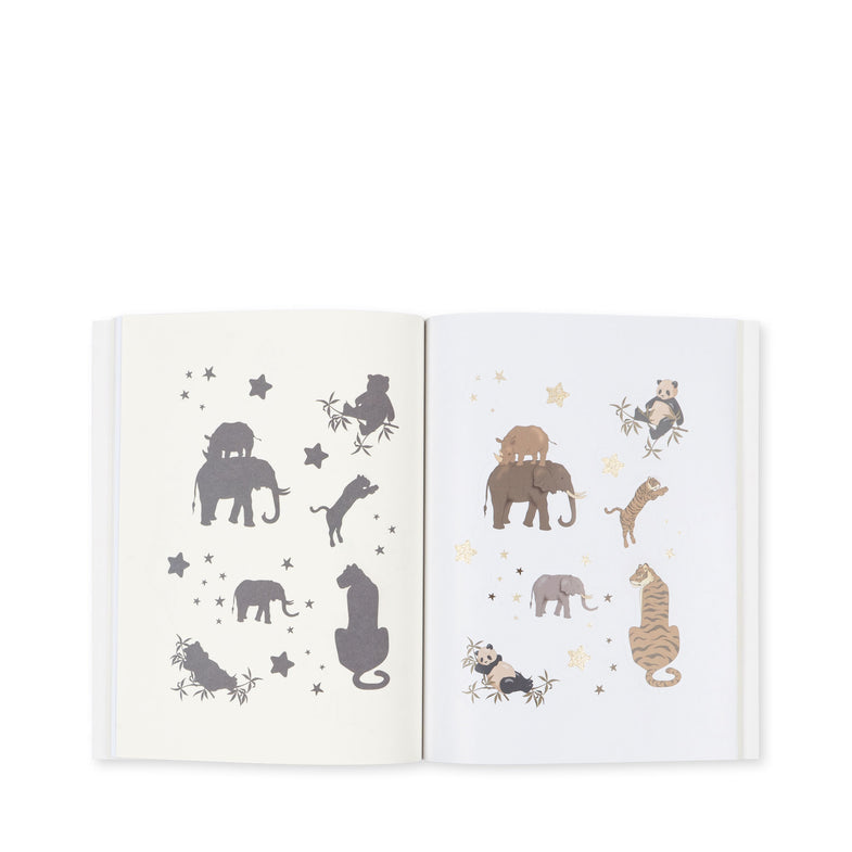 Konges Sløjd Activity Book With Color Pencils | Off White