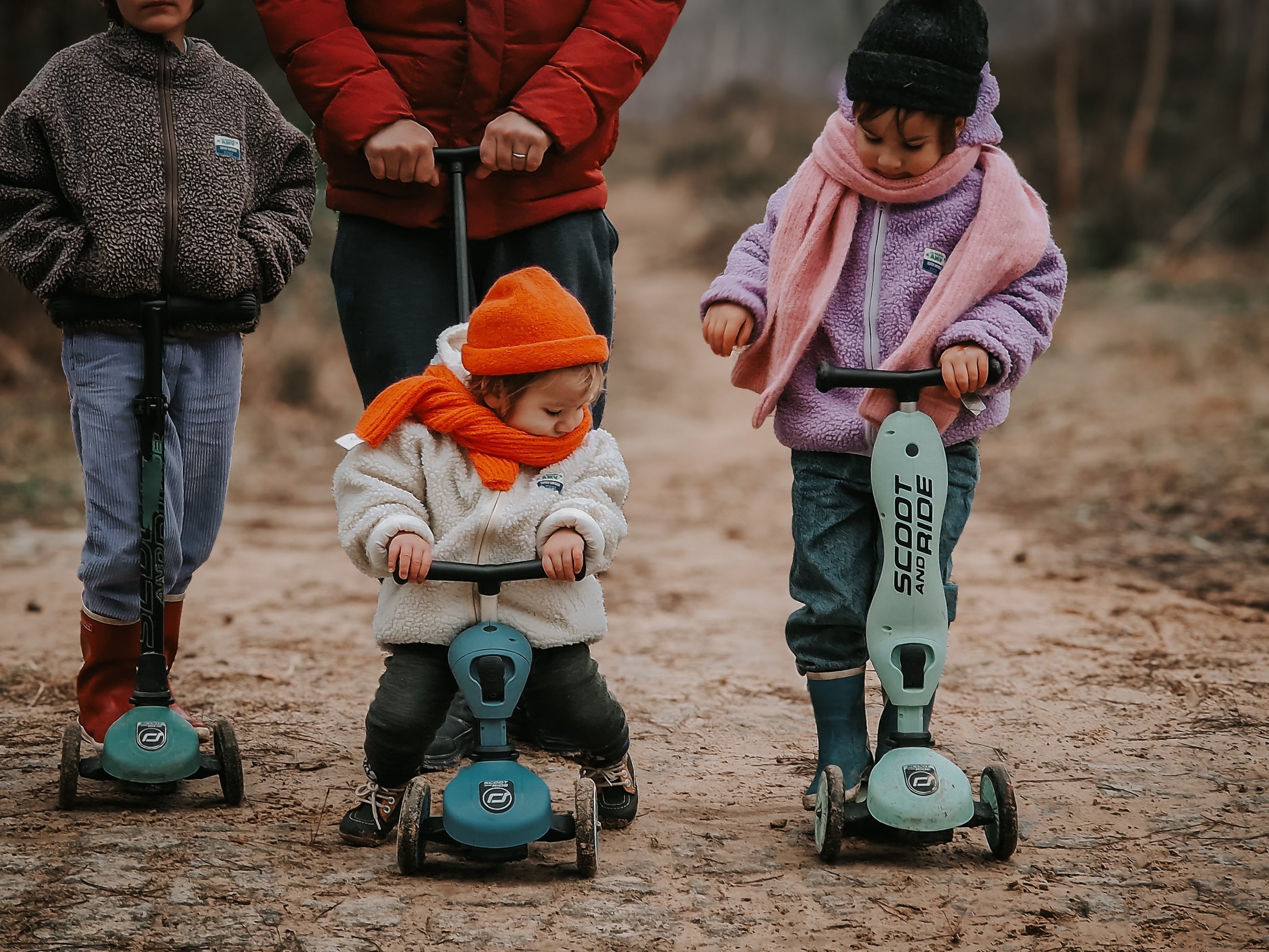 Buiten spelen in de herfst en winter: avontuur met peuters en kleuters