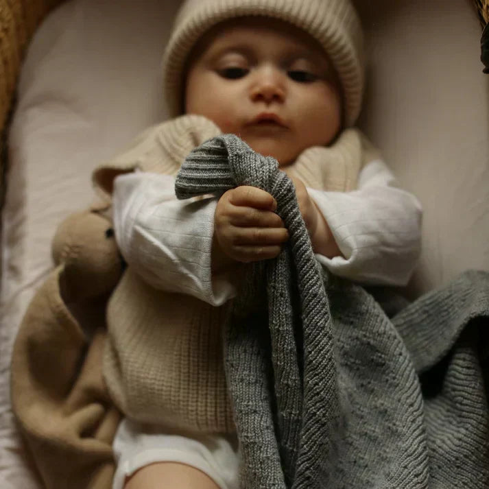 Hvid: Belgische knitwear in merinowol voor je baby