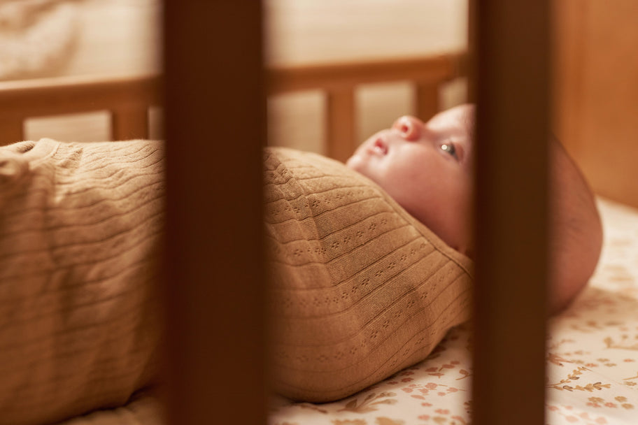 Zomerkleding voor je baby of peuter: stoffen, laagjes & hittegolf tips