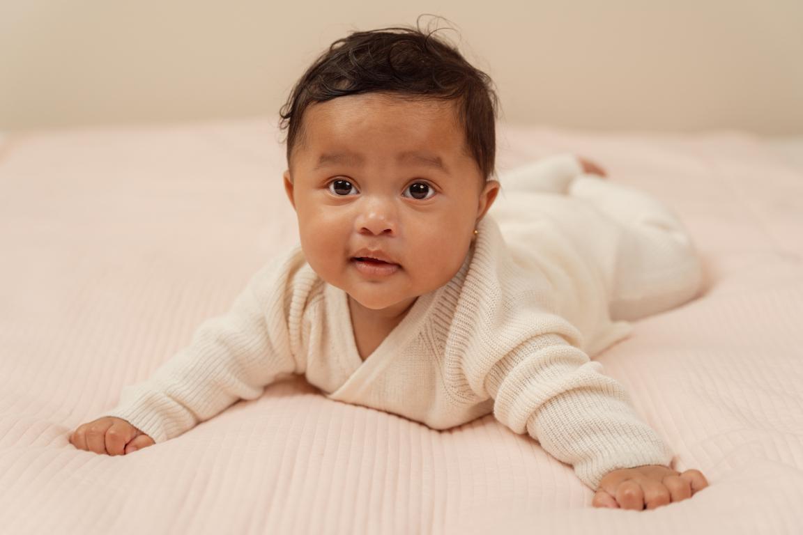 16 weken zwanger? - Het eerste outfitje / vraag je meter en peter / De mooiste invulboeken