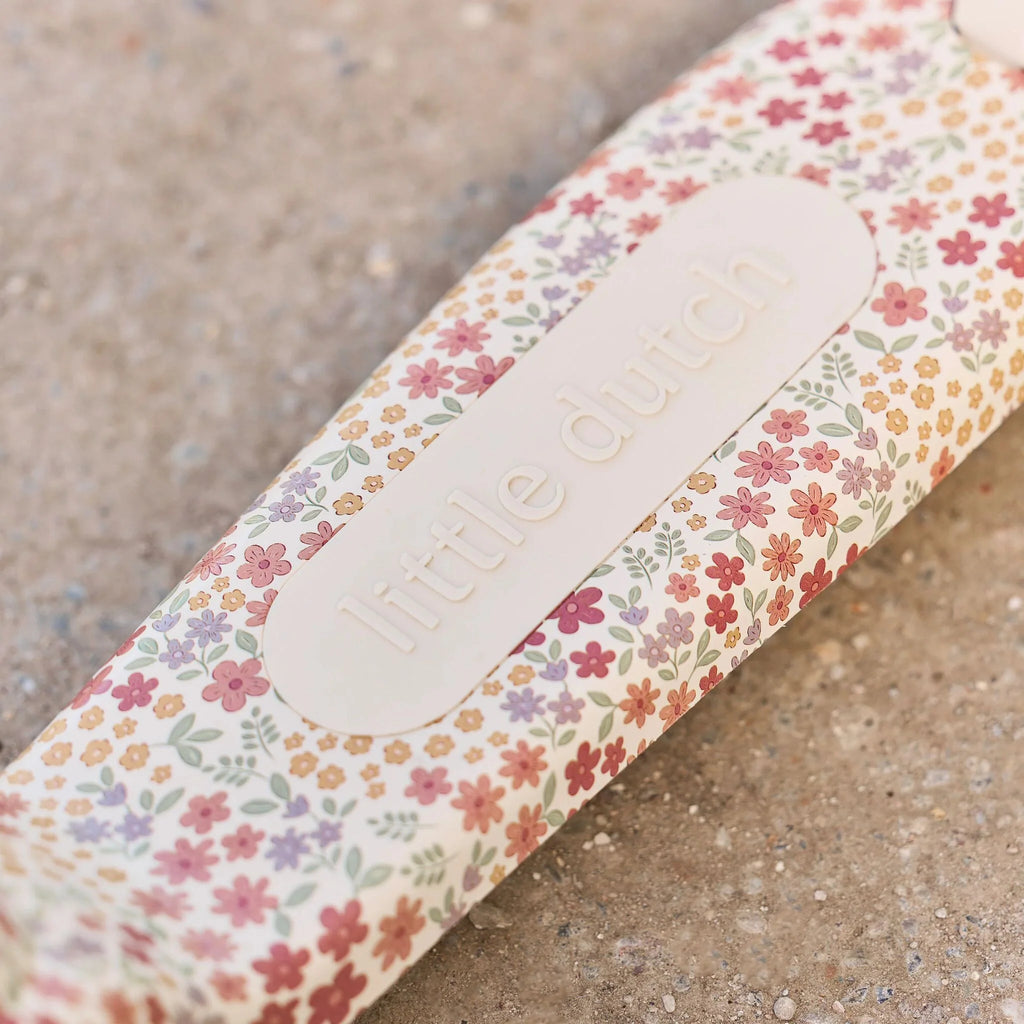 Little Dutch Step 3-wieler White Sunny Flower met voetrem op het achterwiel, bij De Gele Flamingo