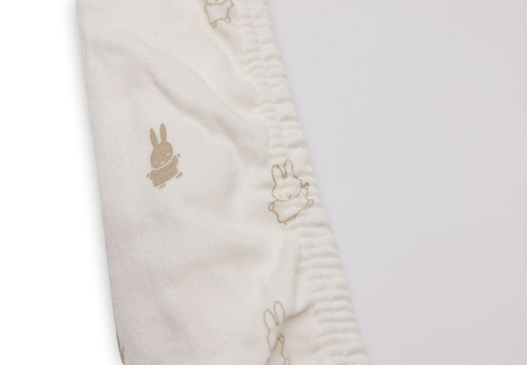 * Jollein Aankleedkussenhoes Jersey 50x70cm Happy Miffy | Nougat