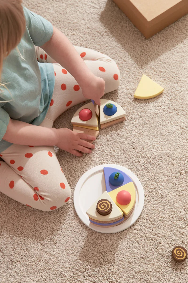 * Kid'S Concept Cake In Layers