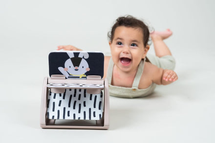 Taf Toys Black & White Spinning Book Contrast Babyboekje