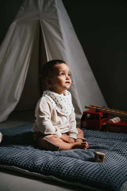 Koeka Boxkleed Wafel Amsterdam 75x95cm | Bluestone / Natural