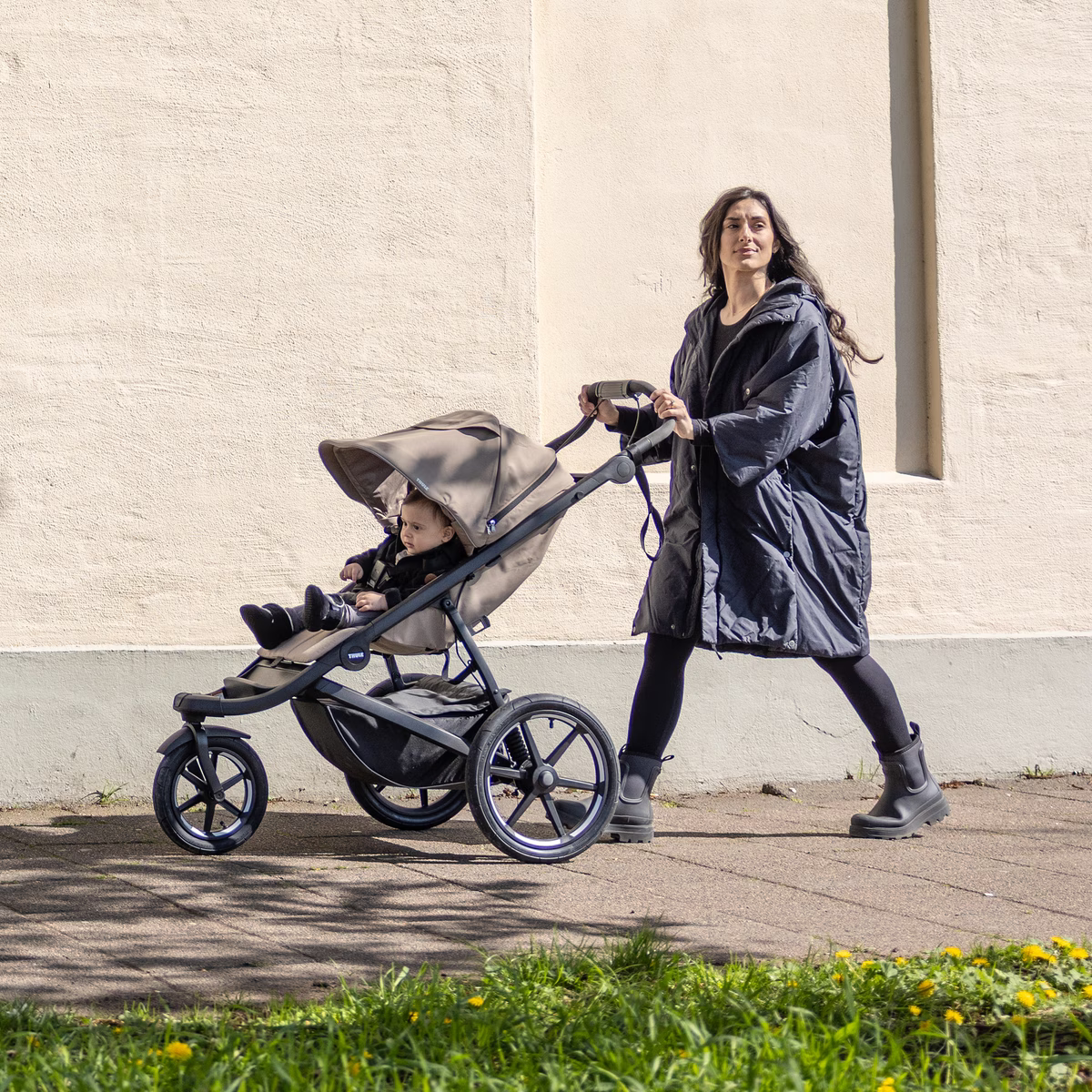 Thule Urban Glide 3 Kinderwagen Met Magnetische Gesp  | Zwart