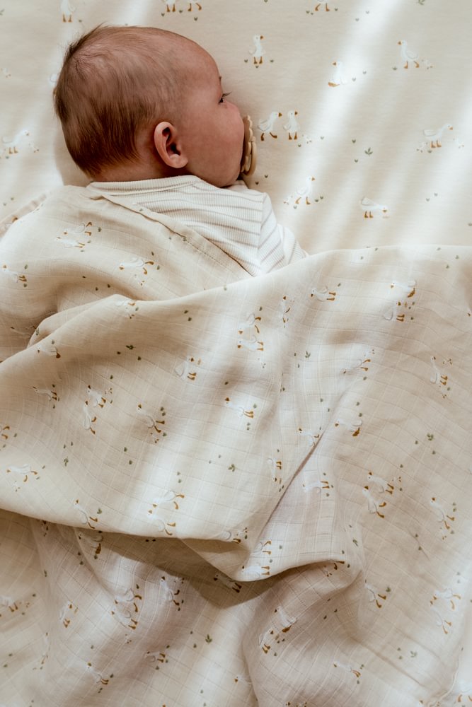 Little Dutch Swaddle Doek Hydrofiel Little Goose 120x120 | Beige