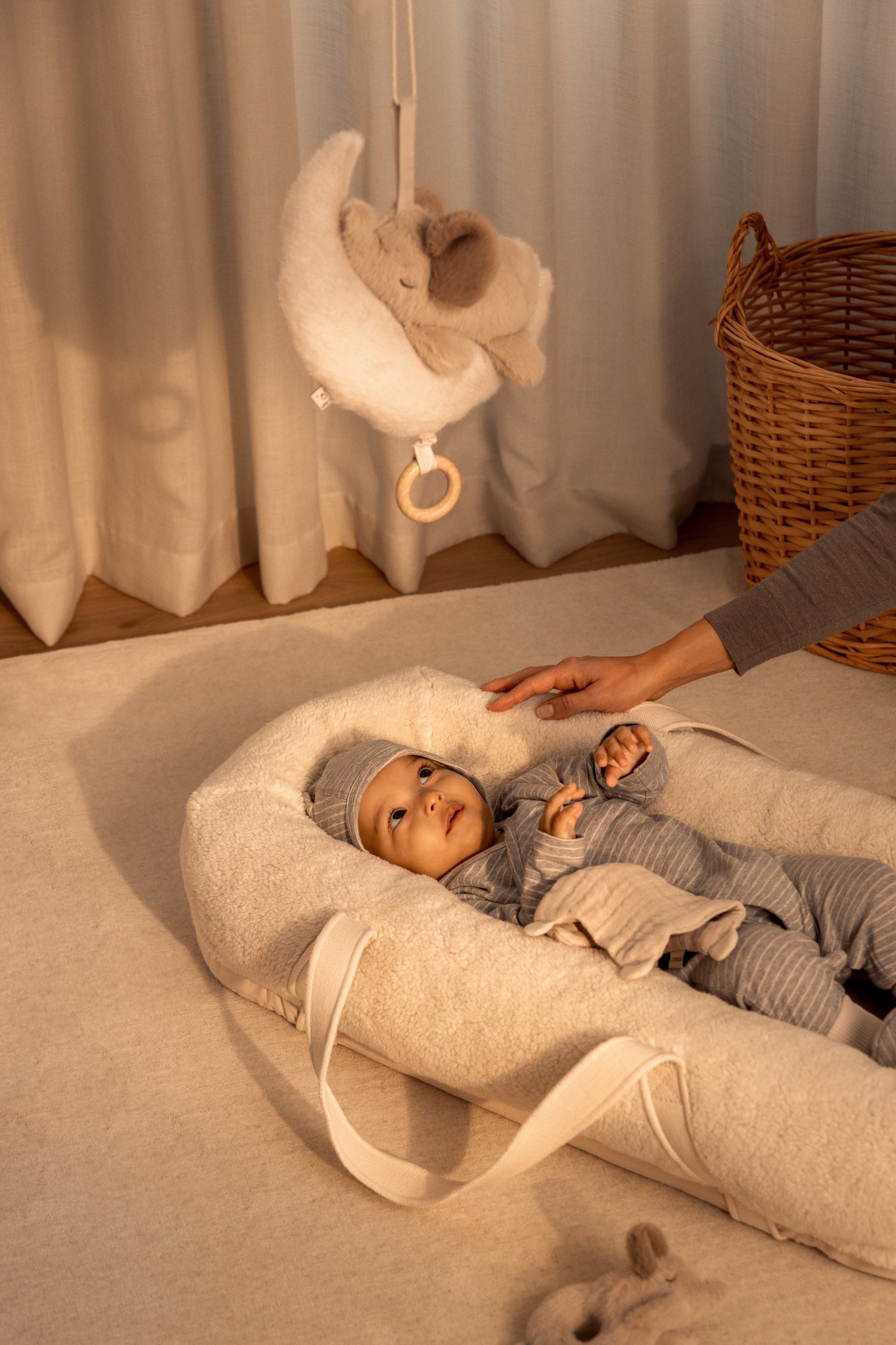 Liewood Mandy Baby Elephant Muziek Mobiel | Mist / Sandy