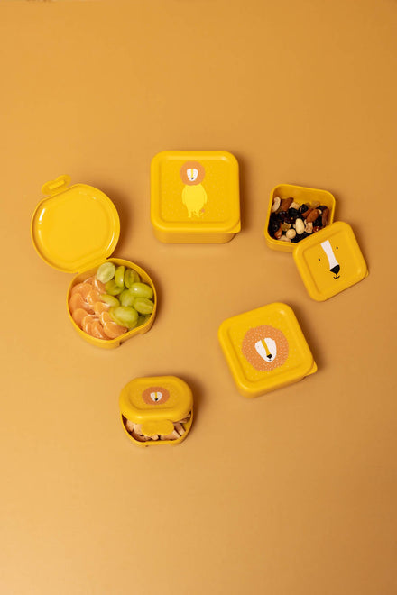 Trixie Snack Box Set met Clip Mr. Lion, de twee formaten naast elkaar