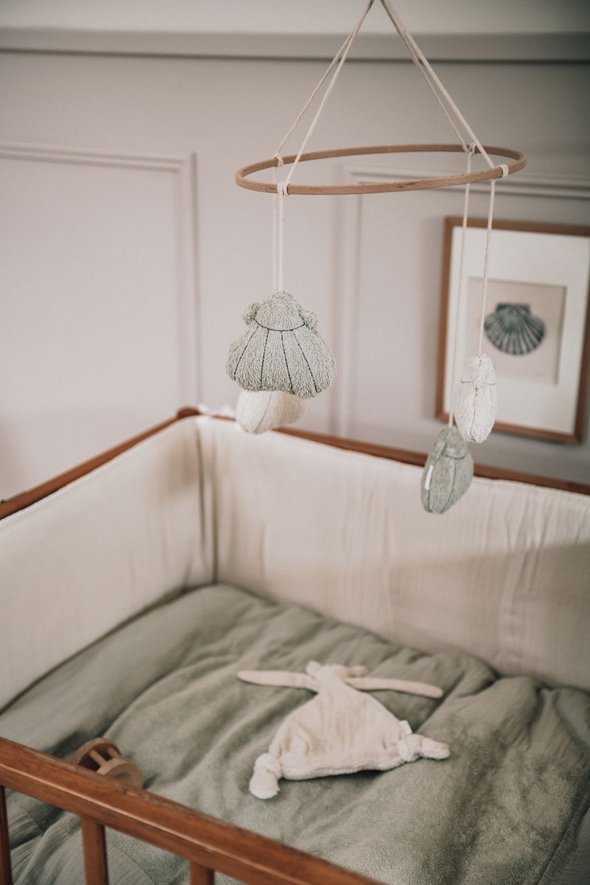 *  Koeka Baby Mobiel Mana | Sage