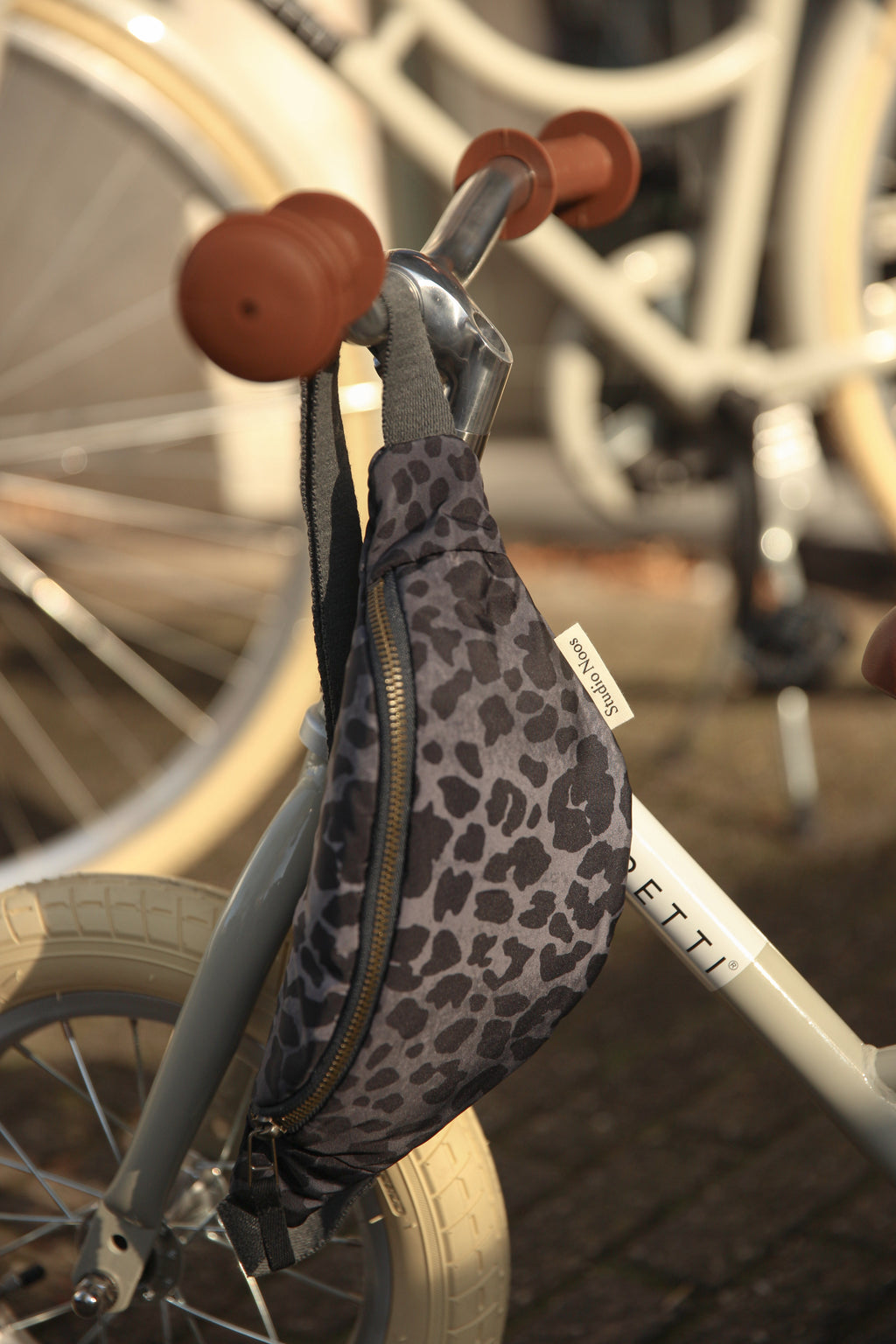 * Studio Noos Antra Leopard Puffy Mini Fanny Pack