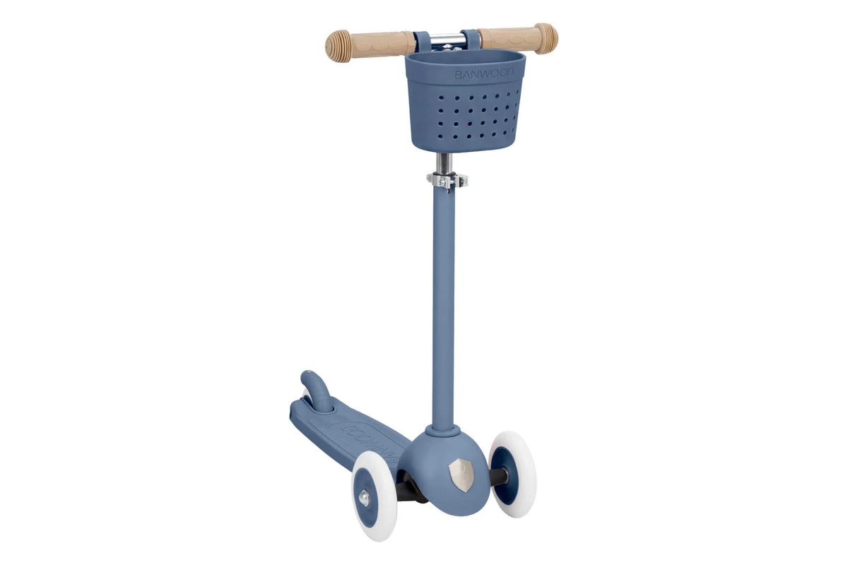 Banwood Eco Scooter Step in Deepsea op witte achtergrond