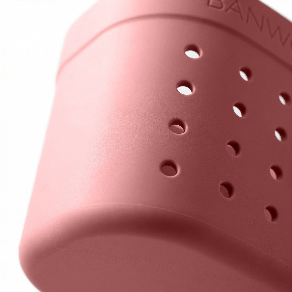 Banwood Fietsmandje Pin & Ride Raspberry voor snacks onderweg, te koop bij De Gele Flamingo
