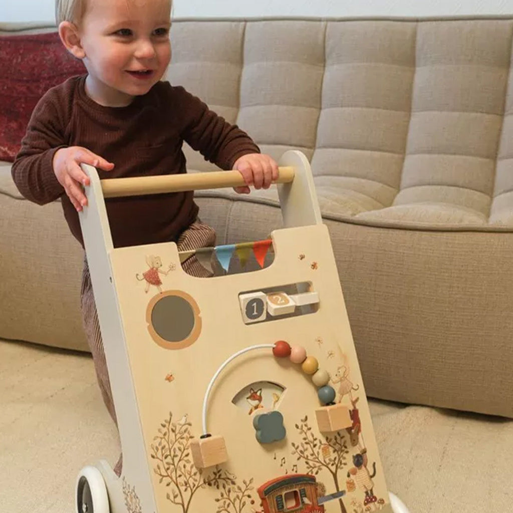 Egmont Toys activiteiten loopwagen Magic Forest in gebruik