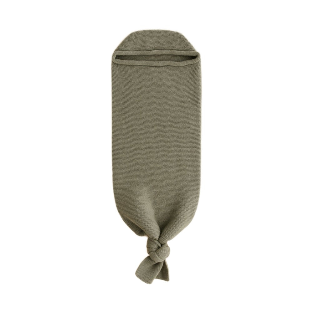 Hvid Cocoon Artichoke op witte achtergrond