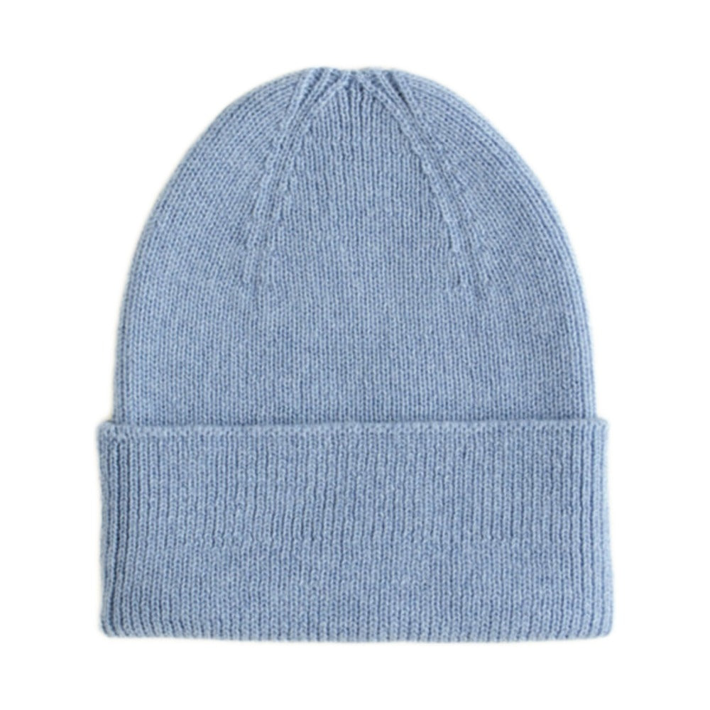 Hvid Newborn Beanie Fonzie Light Blue op witte achtergrond