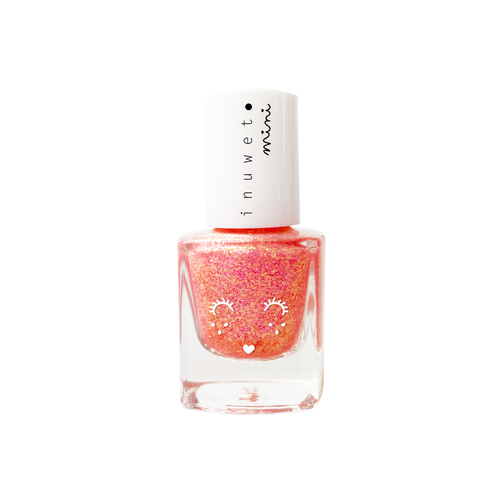 Roze kindernagellak van Inuwet