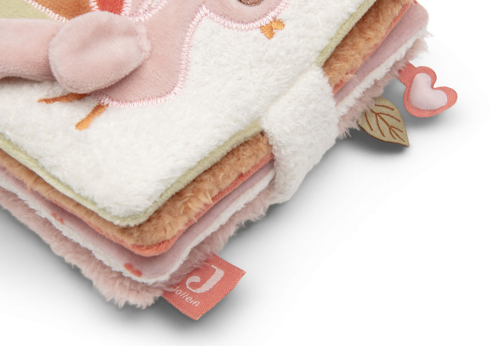 Jollein activiteitenboekje Soft Plumes, detail van de zachte stof