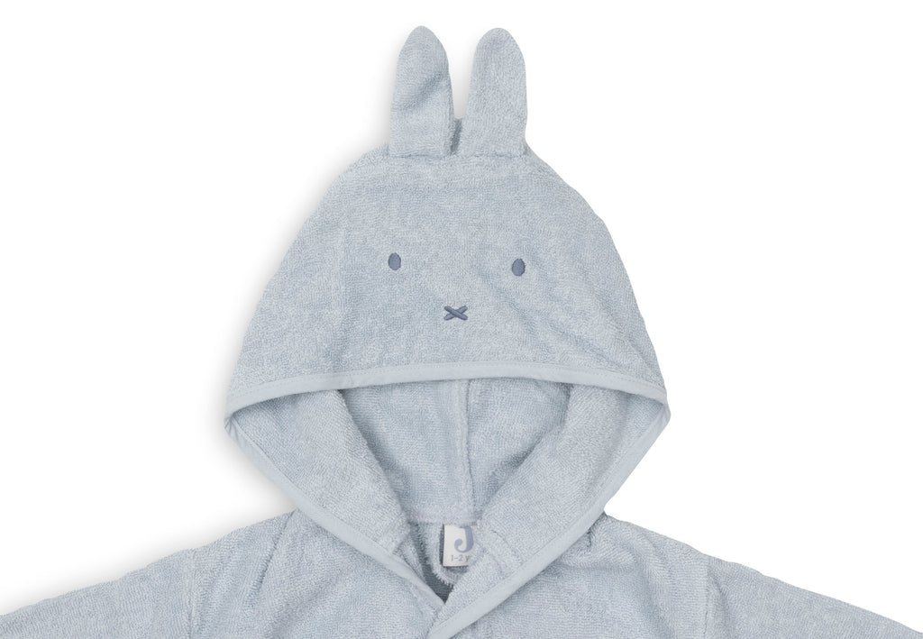 Drukknoop en vaste ceintuur van de Jollein badjas Miffy Cloud Blue