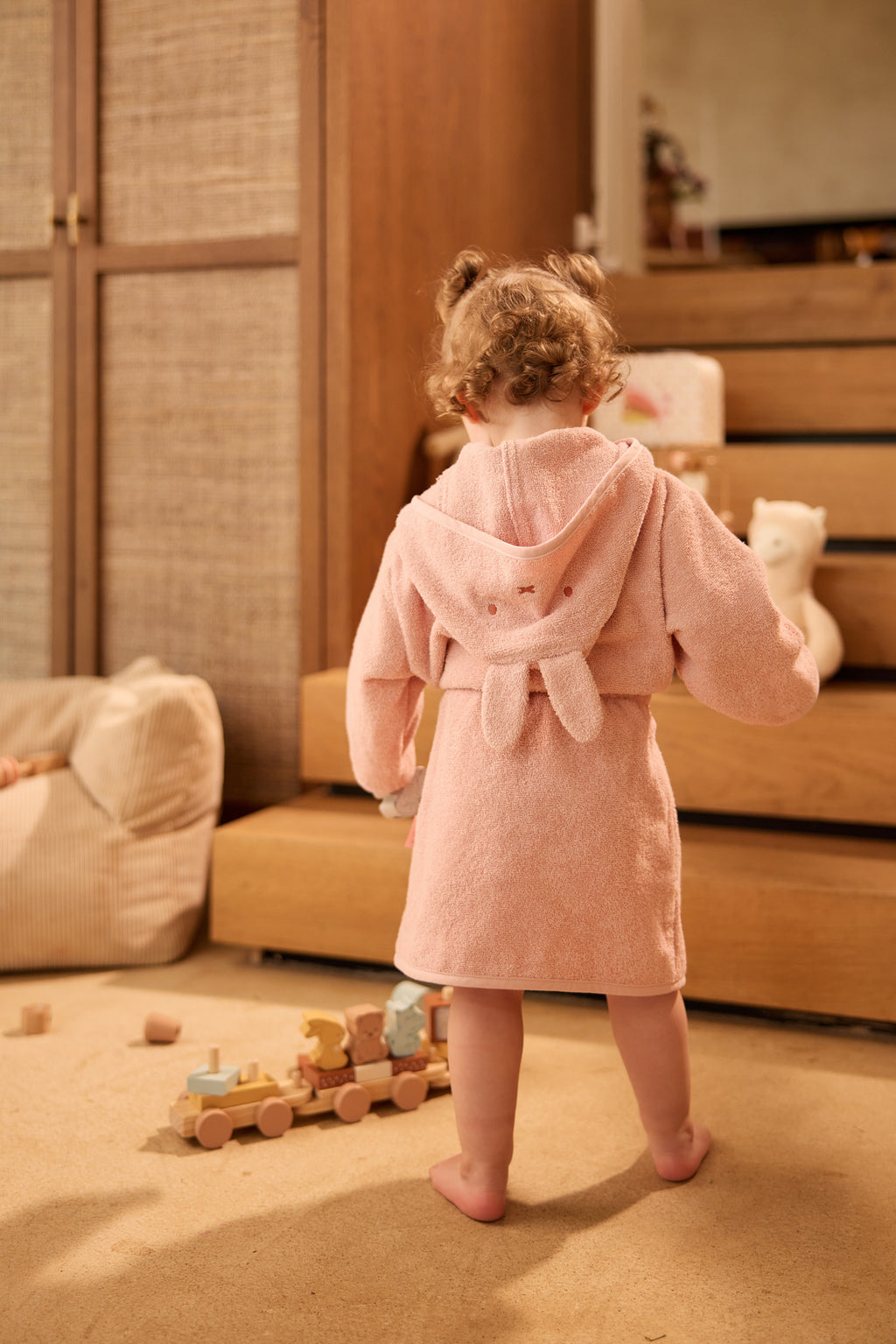 Jollein badtextiel in Silk Rose gestyled in de badkamer