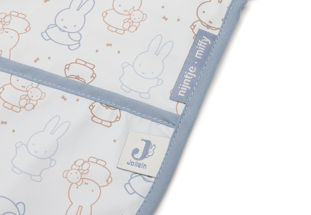 Jollein Slab Waterproof met Mouw Miffy Moments Cloud Blue