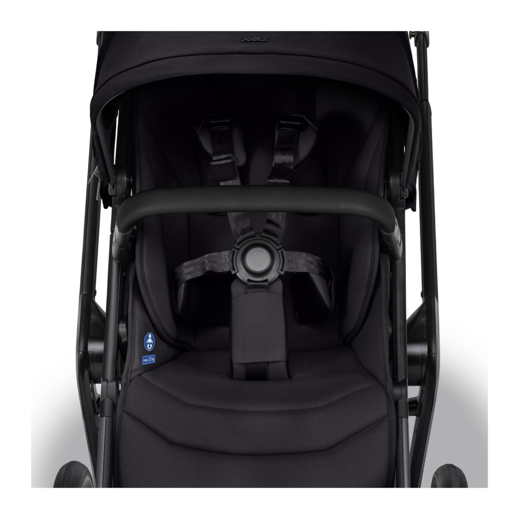 Joolz Kinderwagen Day5 Complete Set Space Black, vooraanzicht van het zitje met gordel