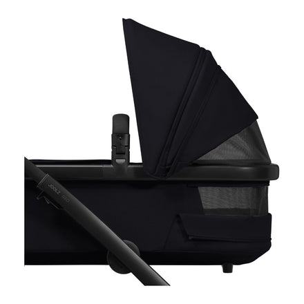 Joolz Kinderwagen Geo5 Complete Set Space Black, detail van de reiswieg met zonnekap