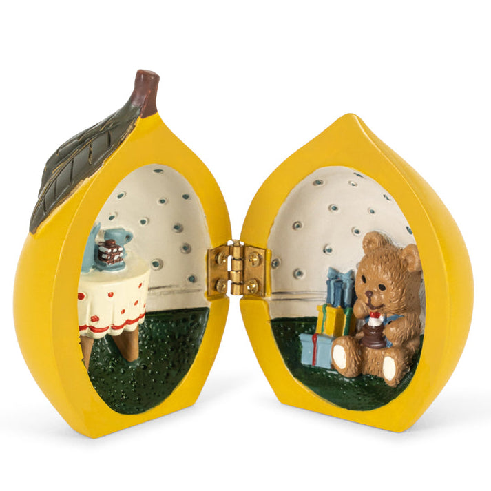 Konges Sløjd Decoratie Mini Lemon Surprise House Lemon, tweede productfoto op witte achtergrond