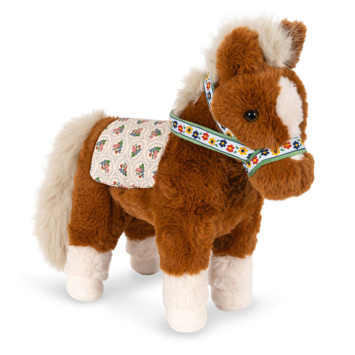 Konges Sløjd Knuffel Paard Fiona Horse Multi, knuffelpaard met zadel en teugel op witte achtergrond