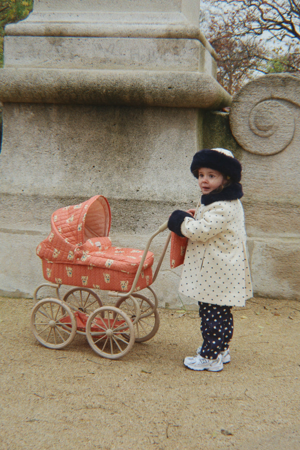 Konges Slojd Minnie poppenwagen Ciao Miao Rose