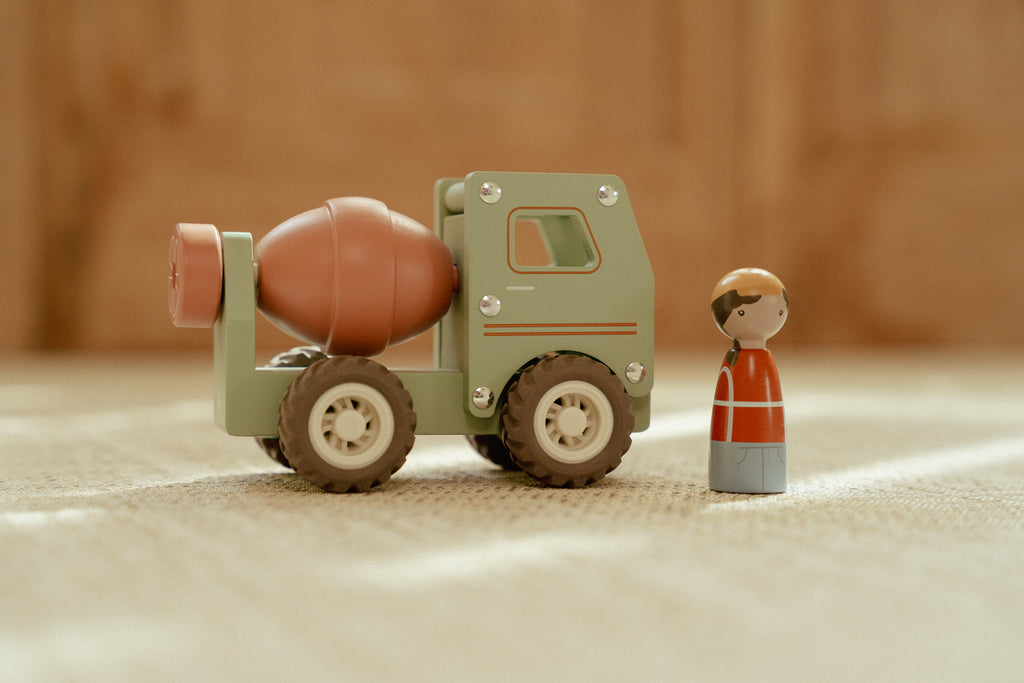 Little Dutch houten betonwagen, sfeerbeeld op de vloer