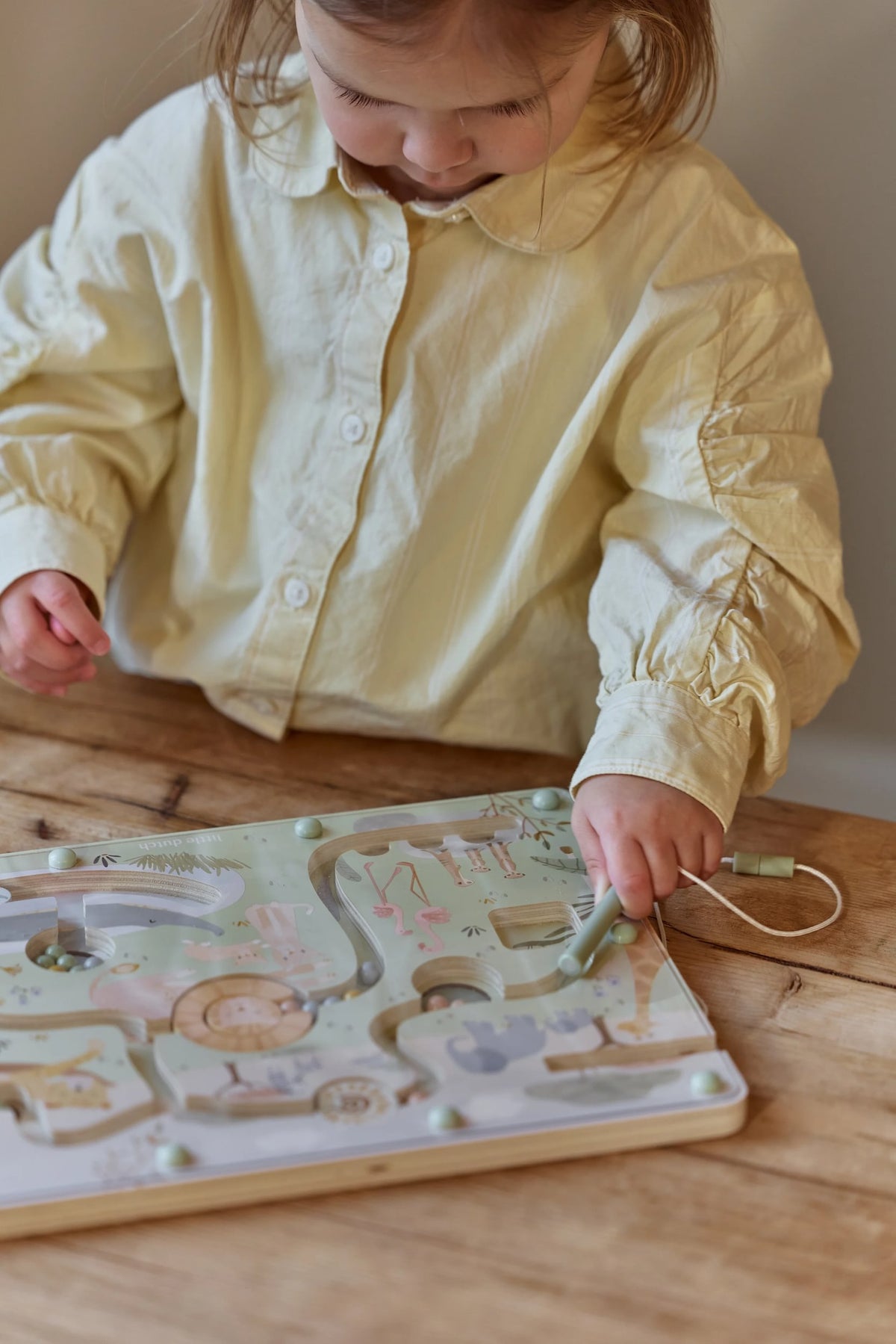 Little Dutch houten magnetisch doolhof Safari Friends, bord met safaridieren en magneetpen
