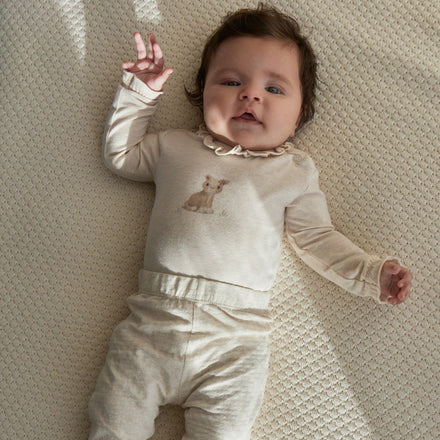 Little Dutch Safari Friends newborn kleding in zandmelee gecombineerd