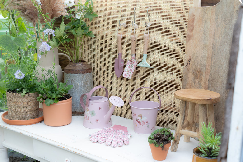 Little Dutch tuinspeelgoed Fairy Garden, sfeerbeeld van een kindertuinhoek
