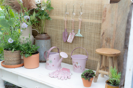 Little Dutch tuinspeelgoed Fairy Garden, sfeerbeeld van een kindertuinhoek