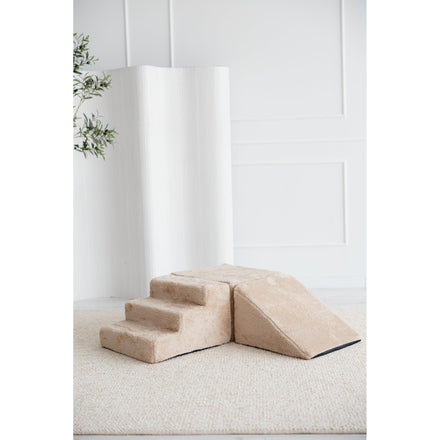 Moje playset Teddy beige in een lichte kamer