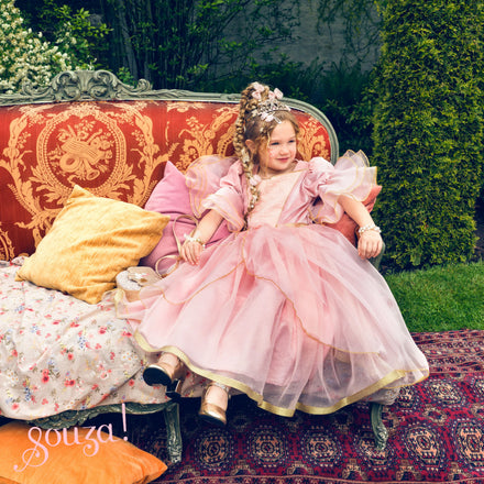Meisje draagt de Souza Marie-Laure prinsessenjurk maat 8-10 jaar