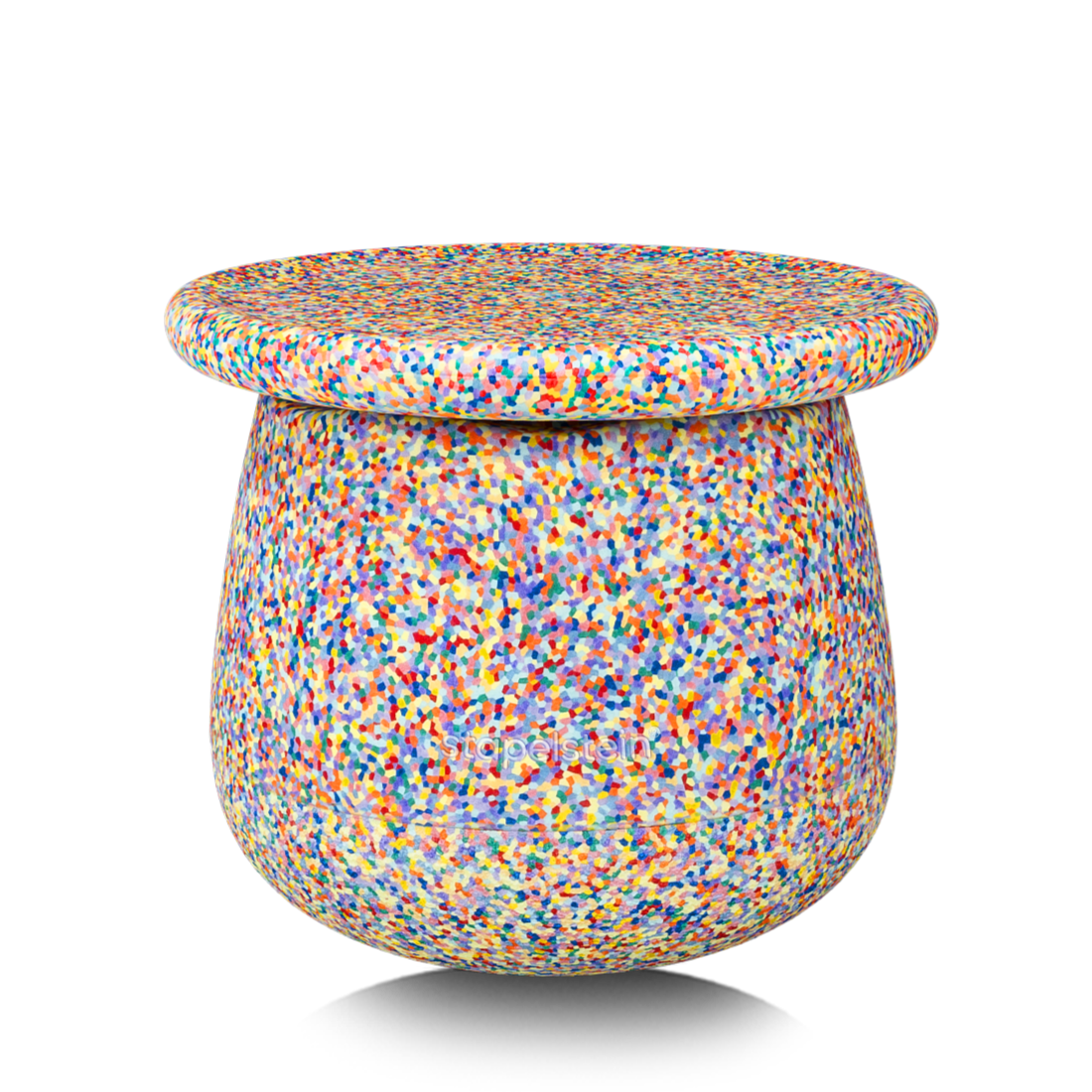 Stapelstein Dynamic Small Superconfetti, Base met board erop als zitkruk