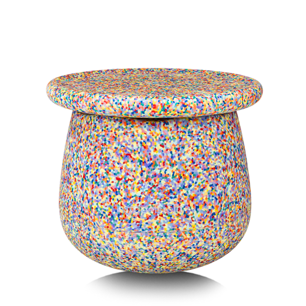Stapelstein Dynamic Small Superconfetti, Base met board erop als zitkruk