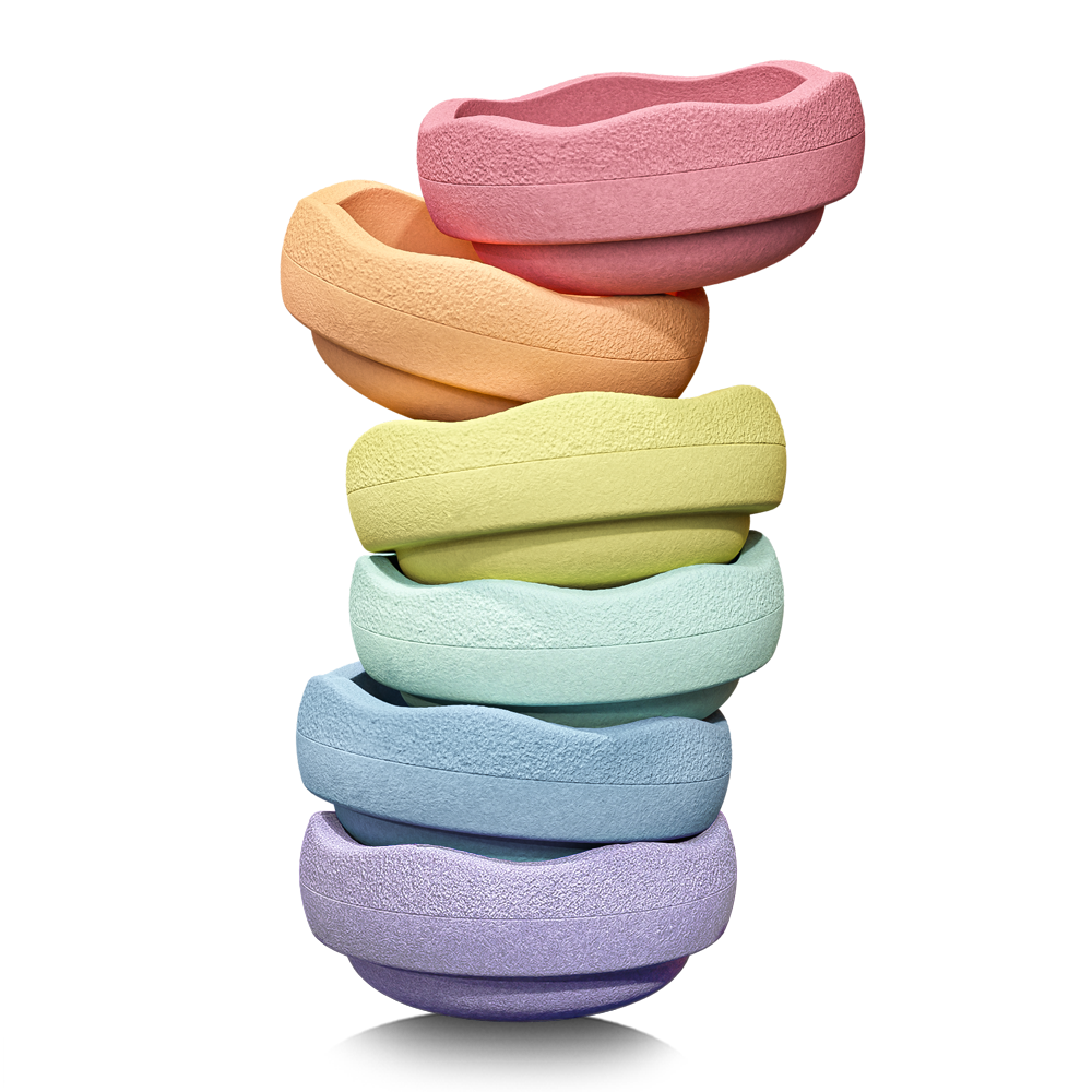 Stapelstein Original Mini Rainbow Pastel set van 6, kleine pastelstenen schuin op elkaar gestapeld