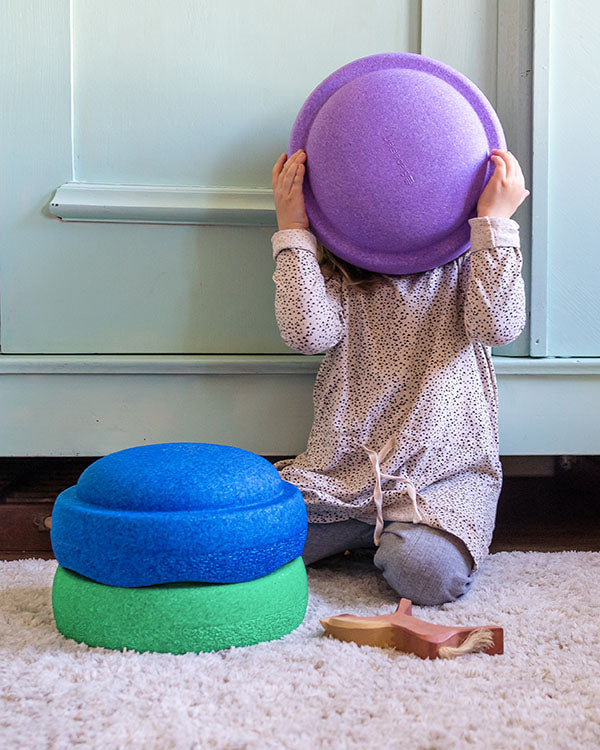 Stapelstein Original Rainbow Cool Classic set van 3 in groen, blauw en violet, gestapeld