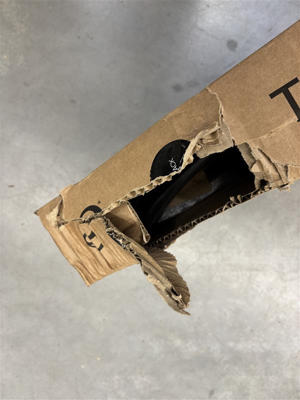 Stokke Tripp Trapp stoel zwart, foto van de beschadigde verpakking