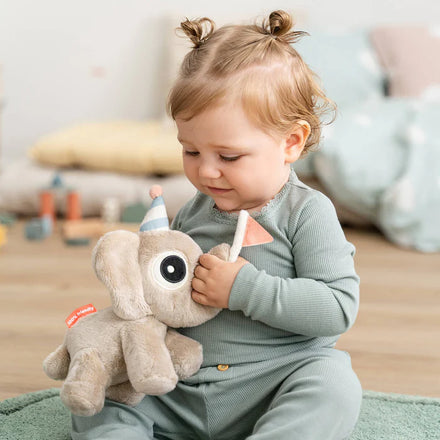 Done By Deer Cuddle Bestie giftset Elphee Sand met zachte 3D-knuffel, verkrijgbaar bij De Gele Flamingo