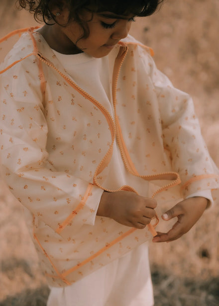 * Mrs. Ertha Drizzles - Regenjas | Flower Buds