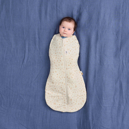 Ergopouch Cocoon Lullaby 62-68 cm van biologisch katoen met natuurlijke rek, De Gele Flamingo