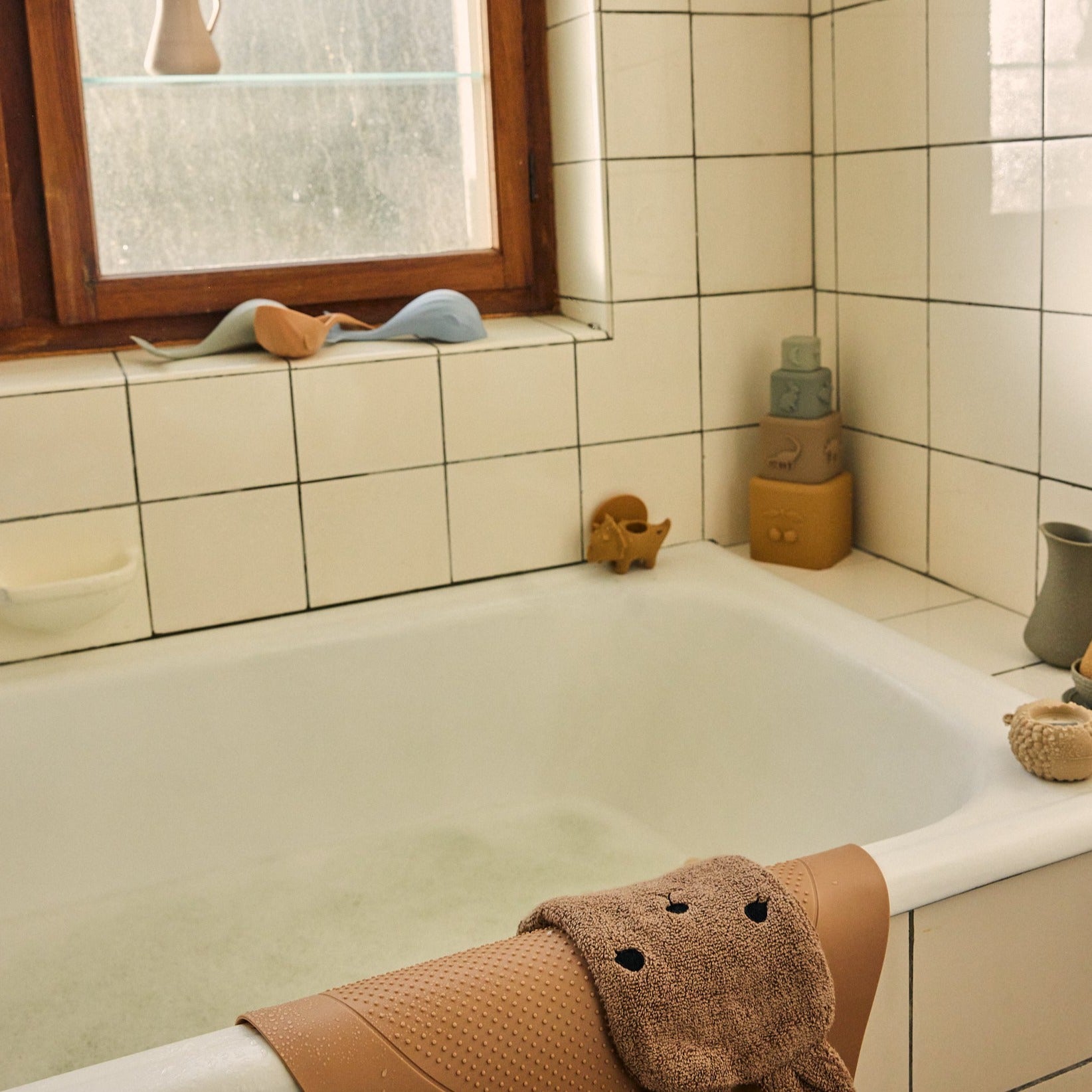 * Konges Sløjd Siliconen Stapelblokken Stacking Tower | Shitake Mix