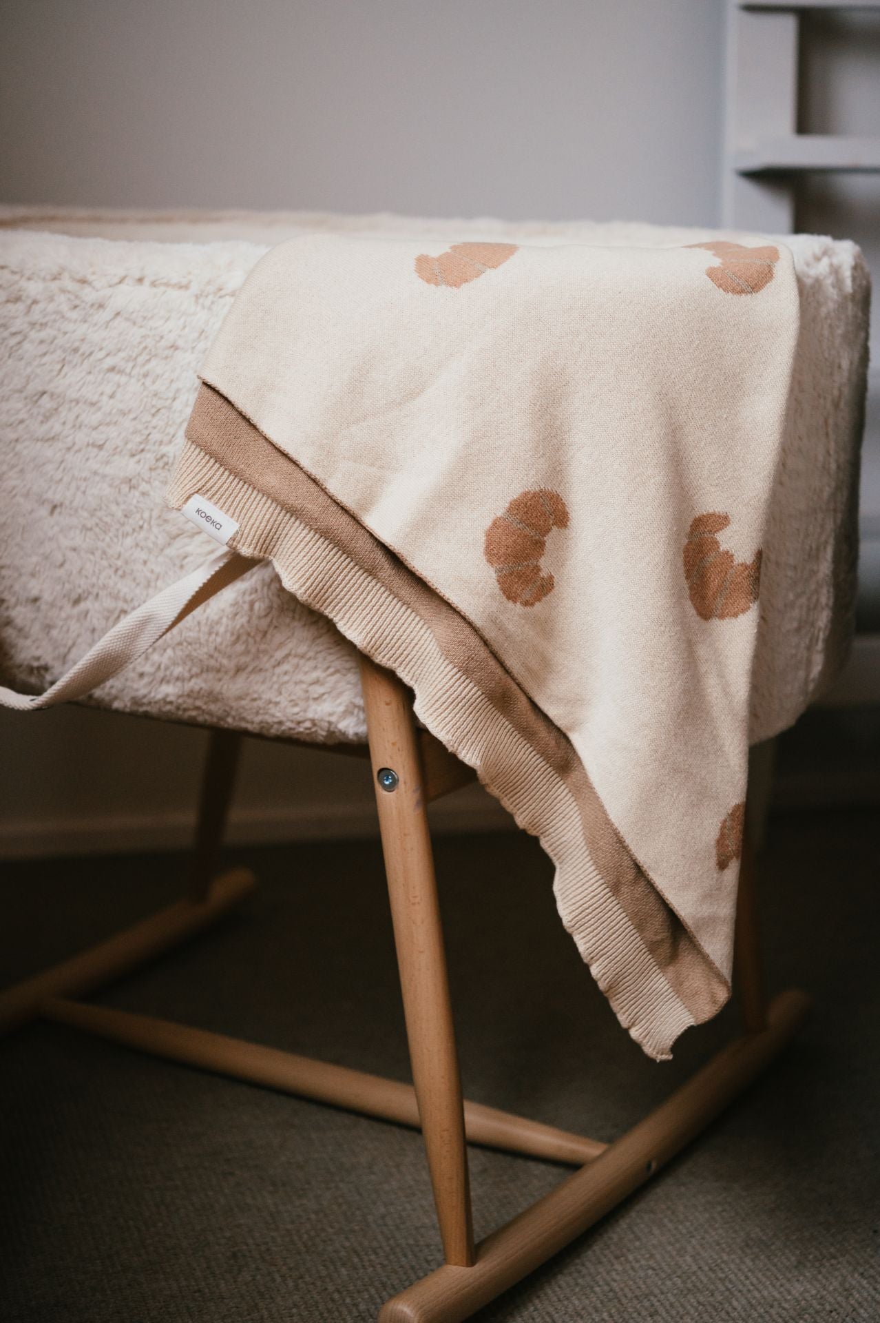 Koeka Ledikantdeken You Bake Me Happy 100x140 | Sand