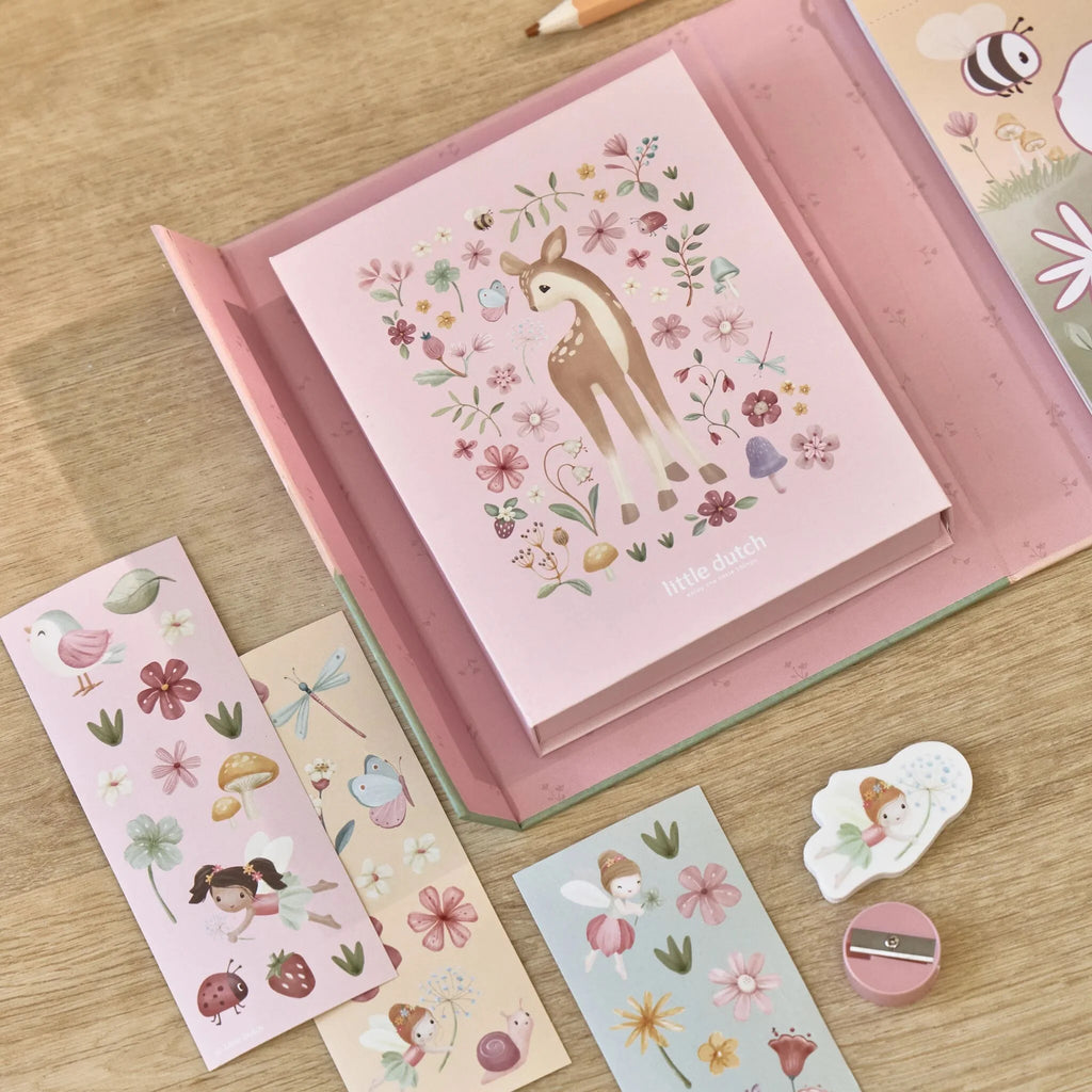 Little Dutch Kleurboek met Magneetsluiting Rosa in compact formaat, bij De Gele Flamingo.