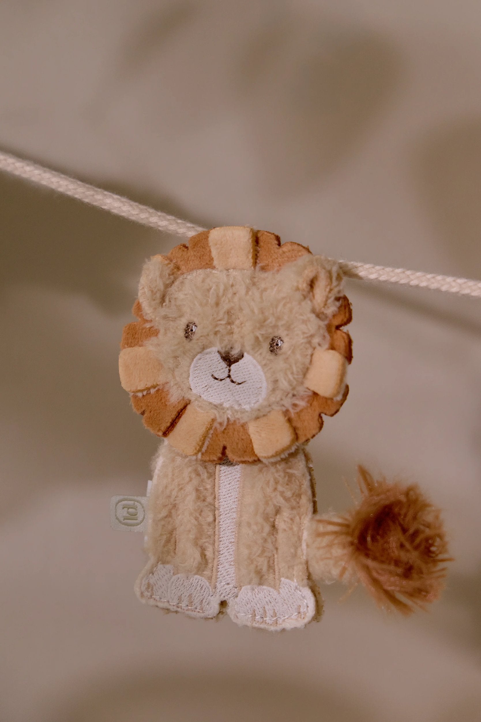 Little Dutch Slinger Element Safari Friends | Leeuw